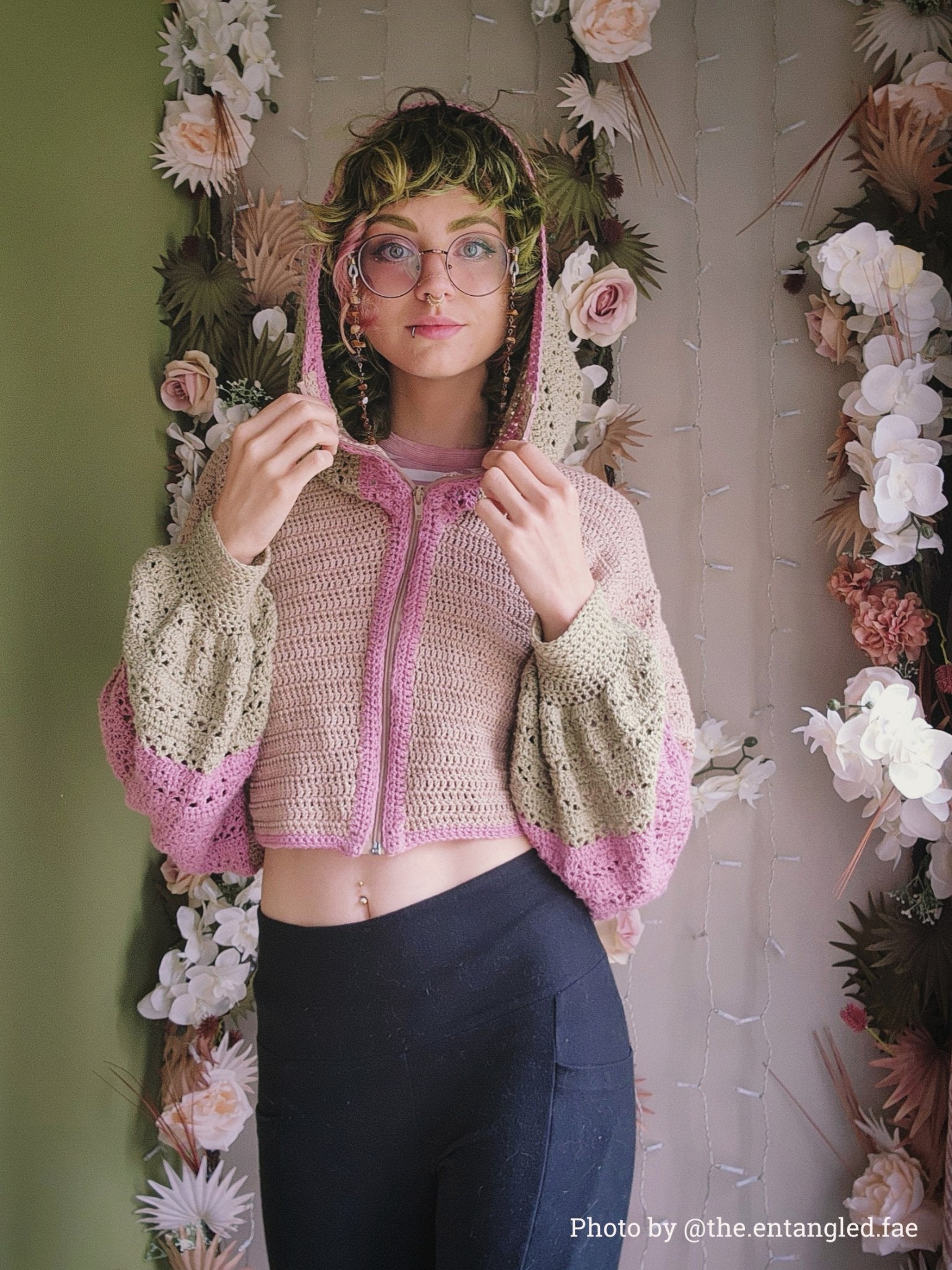 BATWING HOODIE crochet tutorial: Oversize cropped hoodie - Maana Crafts