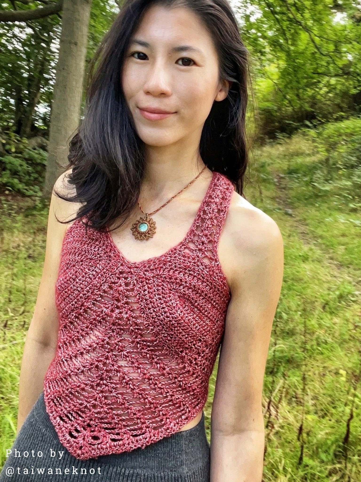 FAERIE 2in1 crochet tutorial: Lace top with V - shaped or straight hem - Maana Crafts