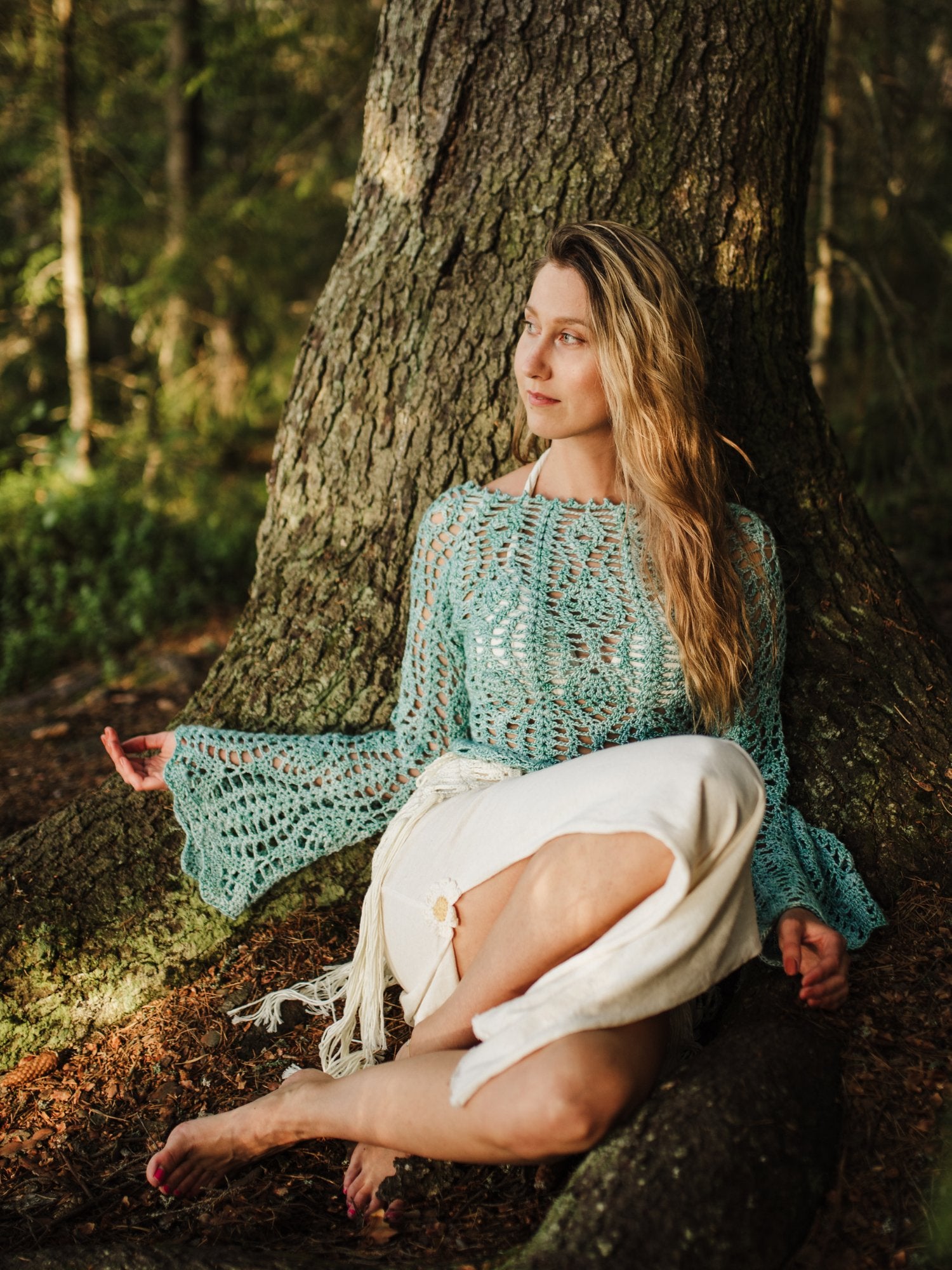 MOONFLOWER 2.0 crochet tutorial: Lace top with bell sleeves - Maana Crafts