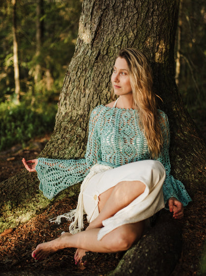 MOONFLOWER 2.0 crochet tutorial: Lace top with bell sleeves - Maana Crafts