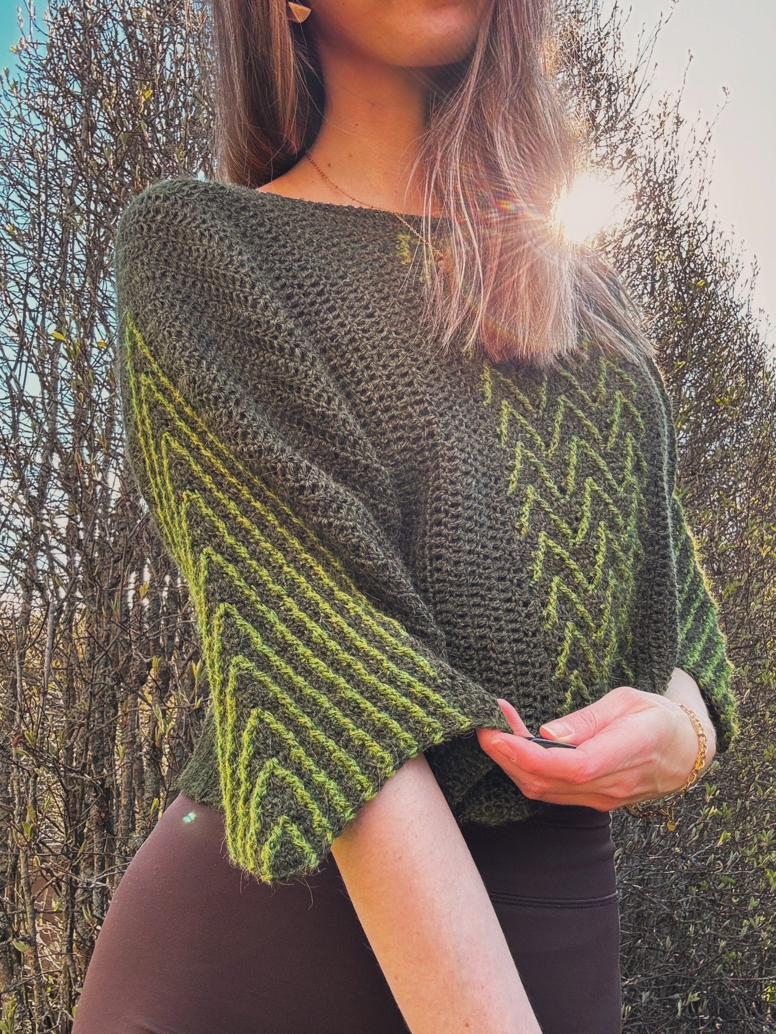 NOSTALGIA crochet pattern: Long sleeve sweater with wave pattern - Maana Crafts