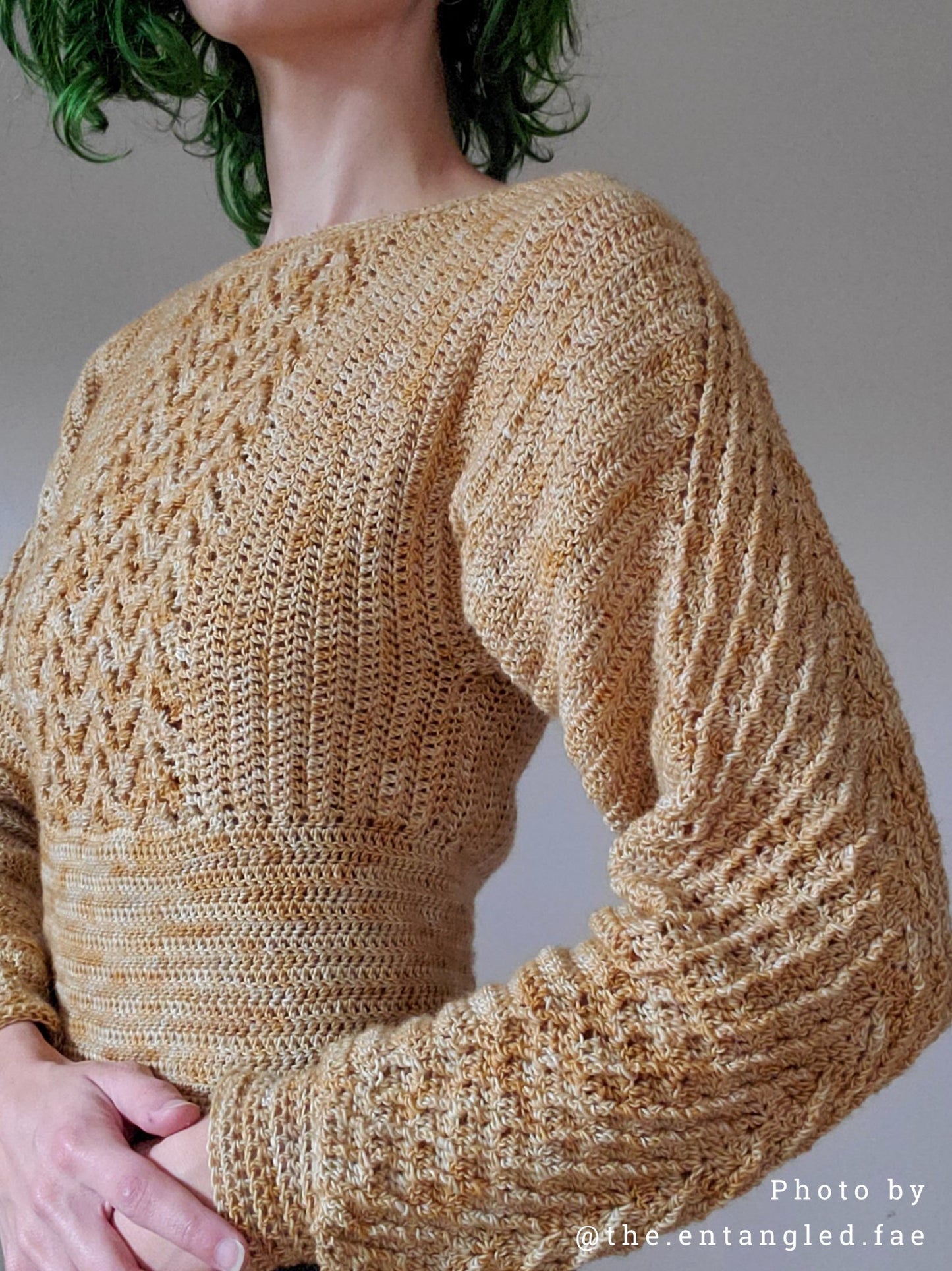 NOSTALGIA crochet tutorial: Long sleeve sweater with wave pattern - Maana Crafts